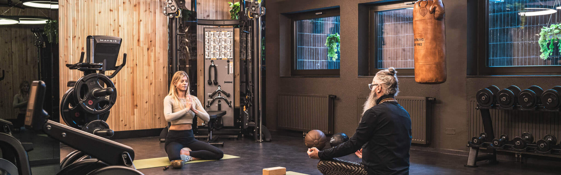 Yoga im Gym