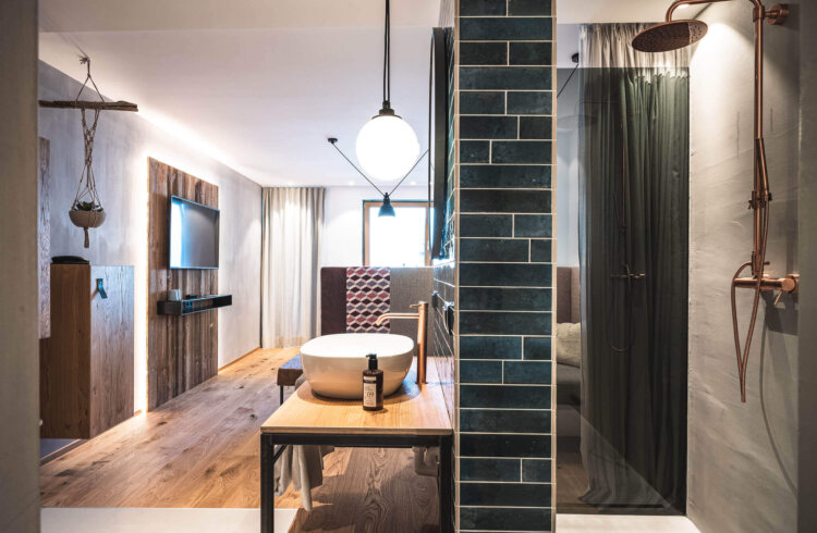 Studio Wolke 7 Dusche und Waschbecken