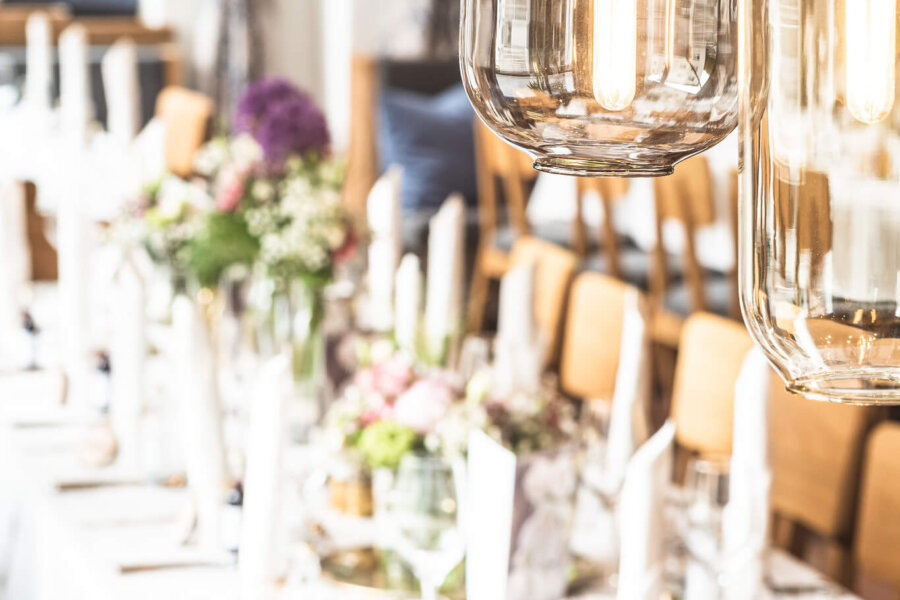 Gedeckter Tisch, Feiern im Restaurant Federspiel im Hotel Falkenstein in Kaprun