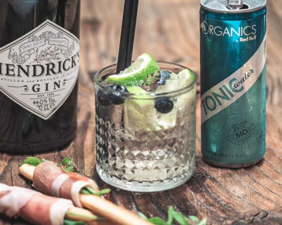 Gin Tonic im CORE Garten
