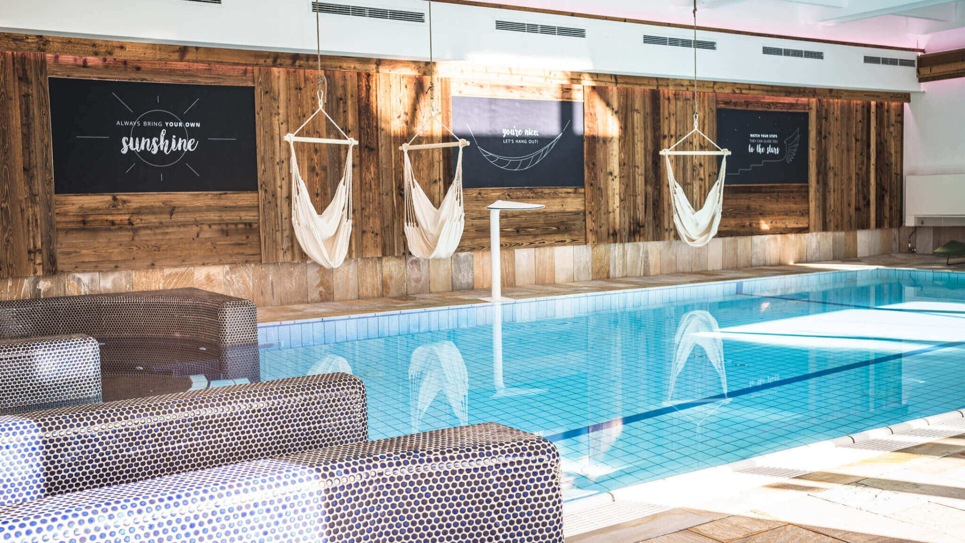 Hallenbad im Hotel Falkenstein