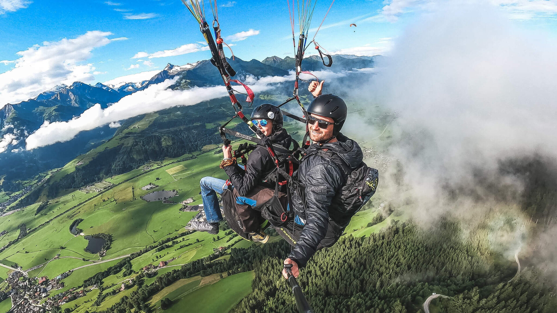 Paragliding im Sommer in Kaprun, Zell am See