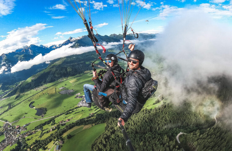 Paragliding im Sommer in Kaprun, Zell am See