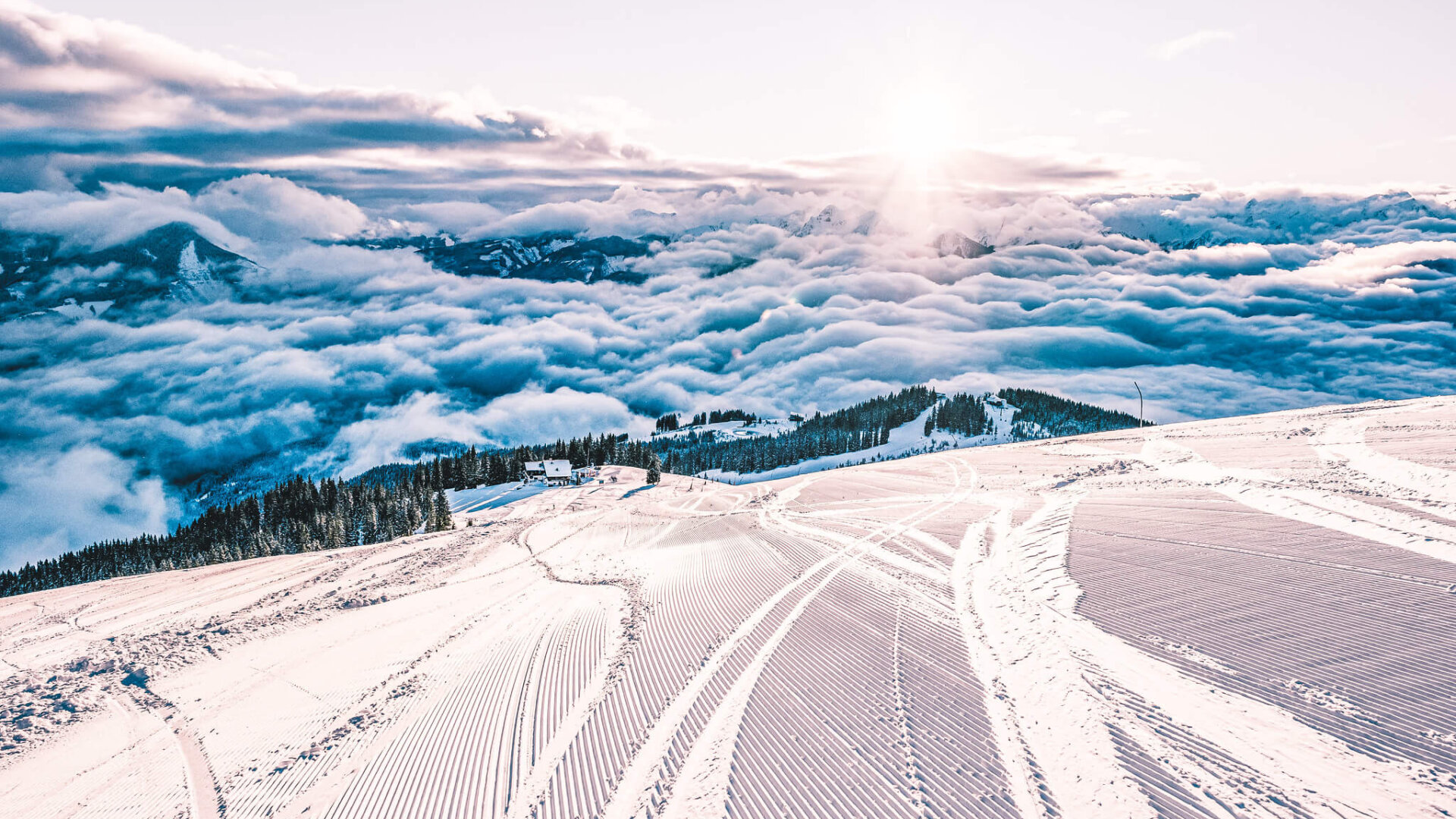 Skipiste über den Wolken
