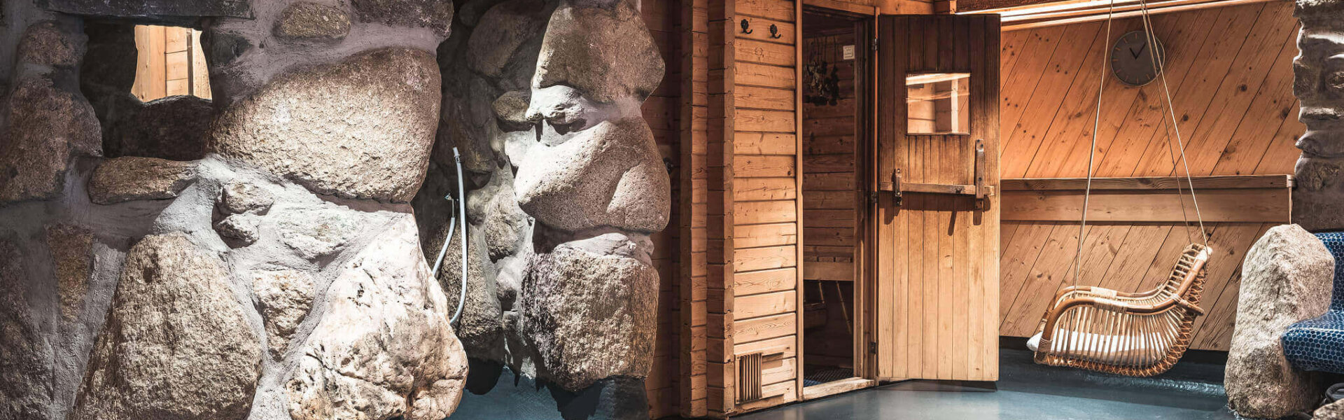 Sauna und Steindusche