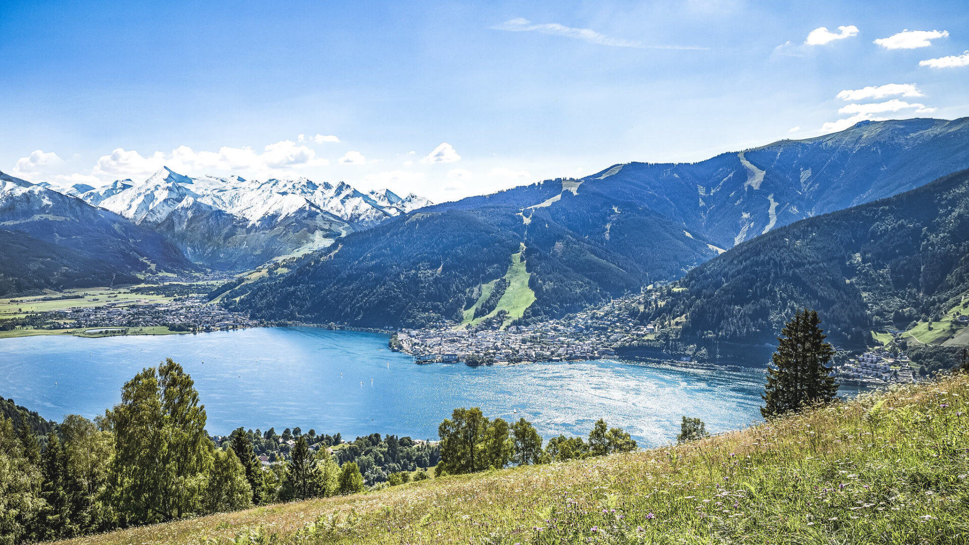 Aussicht auf den Zeller See und Zell am See, Kaprun im Sommer