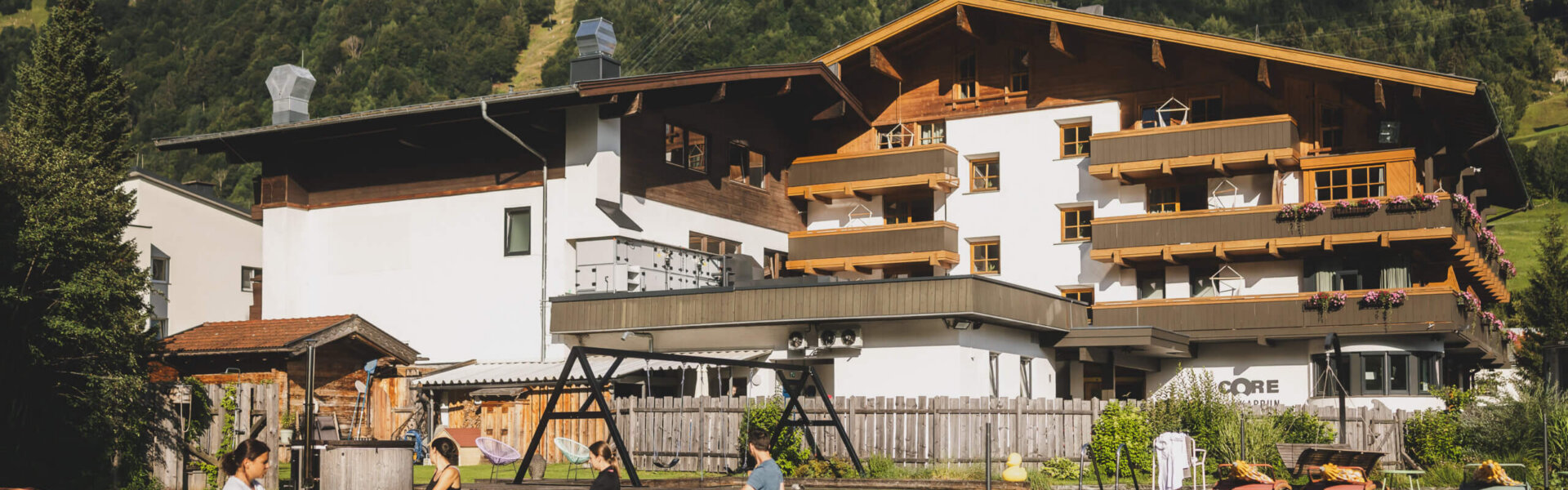 CORE-Yoga-Hotel